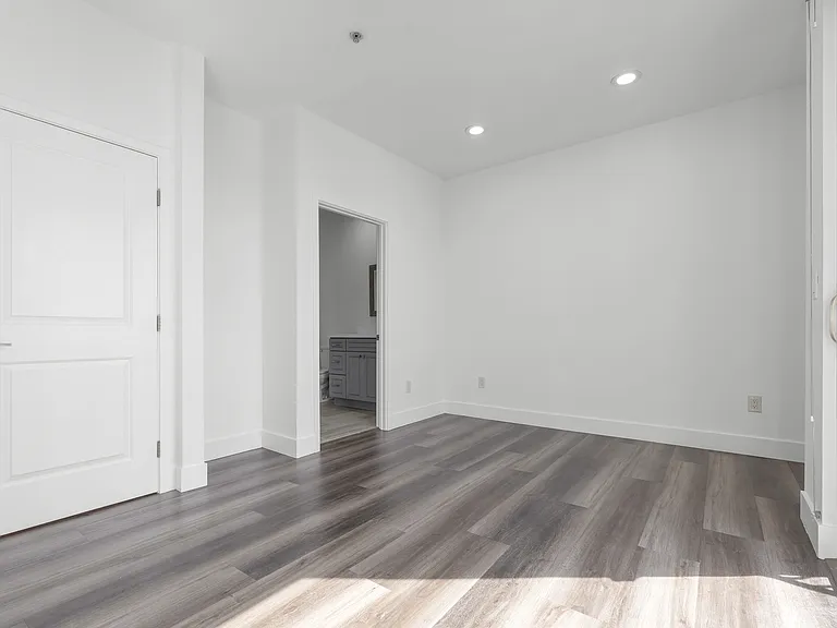 6006 N Klump Ave — Photo 30