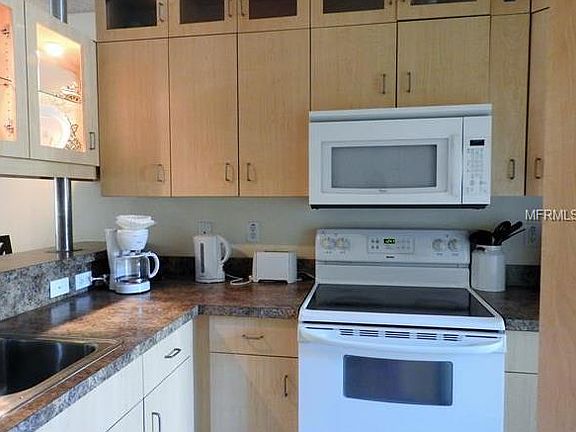 4th image of 144 Ocean Bluff Dr