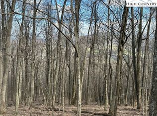 Maple Leaf Cir, West Jefferson, NC 28694