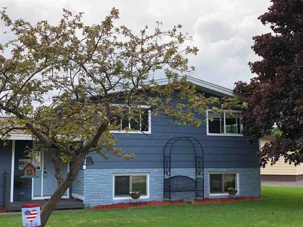 985 Wabash St, Ishpeming, MI 49849