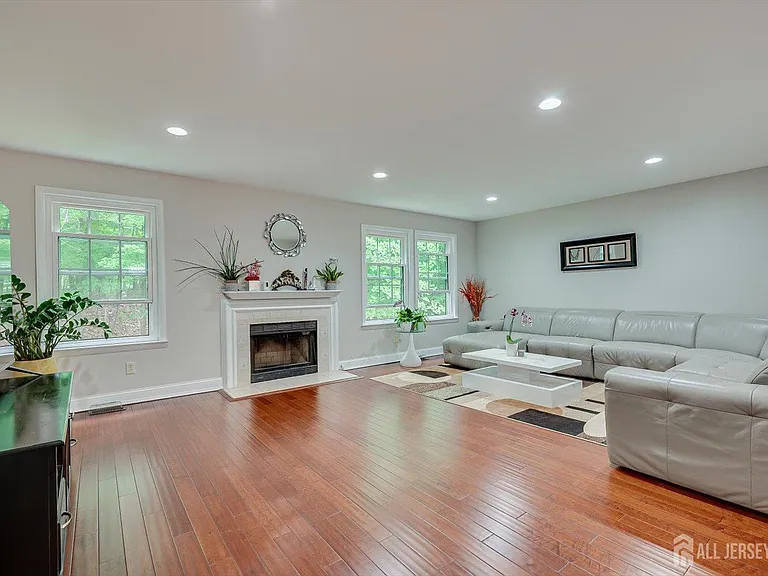 4506 Stonehedge Rd — Photo 17