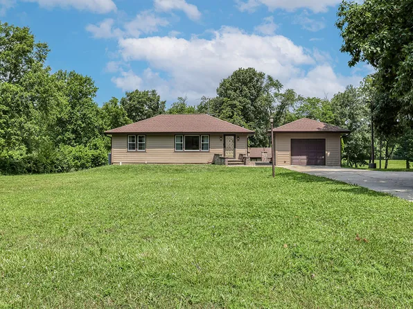 2115 Maple Rd, Joliet, IL 60432