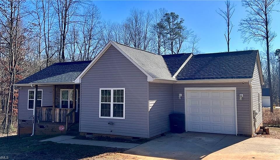 1st image of 2531 Henley Ln