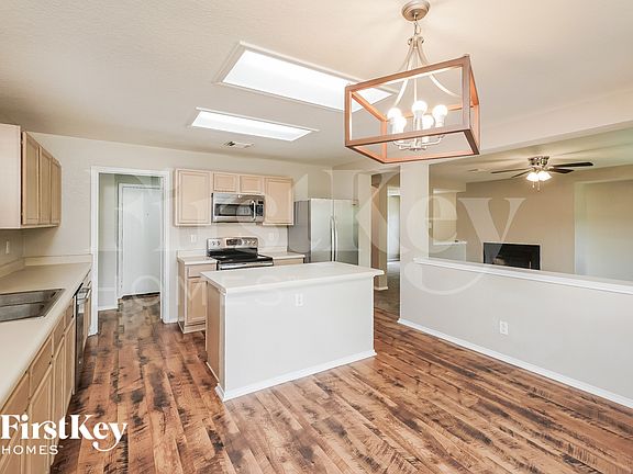 5th image of 11235 Forest Pass Ct