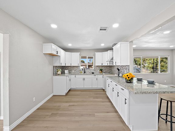 2nd image of 9525 Garden Drive