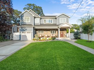 1563 Stevens Ave, Merrick, NY 11566