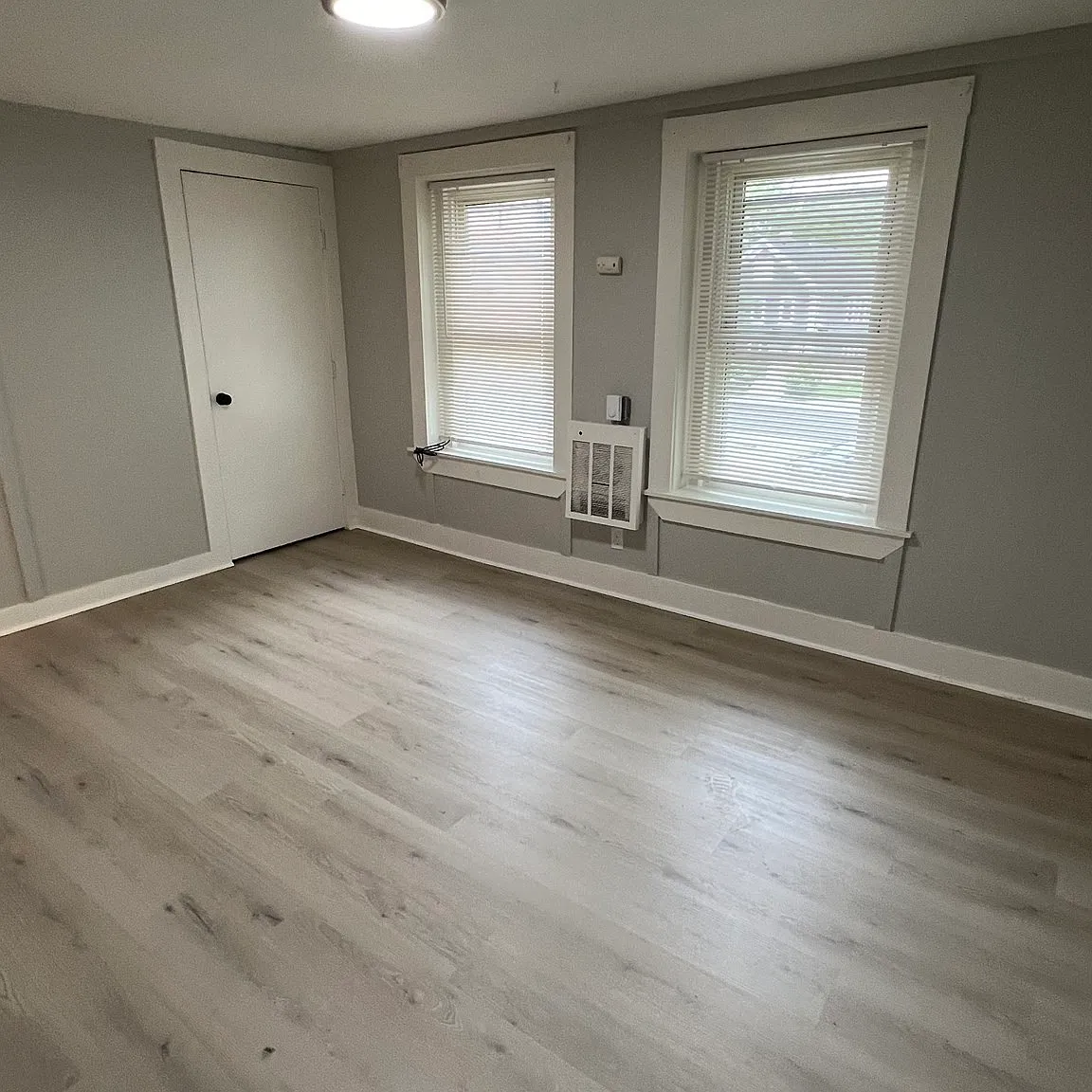 Studio, 200 sqft, $1,475 — Photo 2