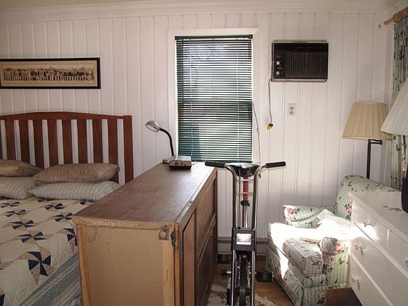 3rd image of 3611 Fairfield St