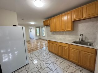 58 Catharine St APT 1, Worcester, MA 01605