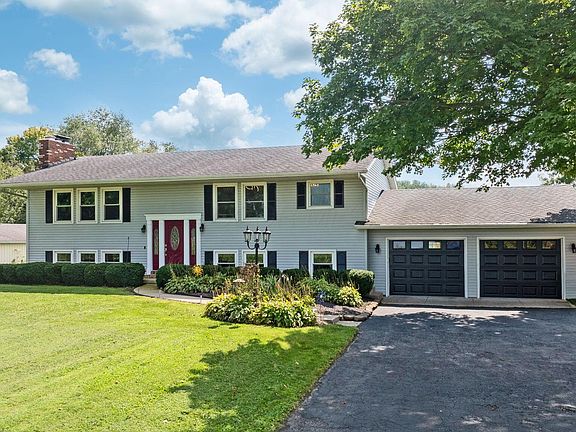 3rd image of 8624 Stewart Rd NE