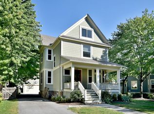 29 Brewster Ave, La Grange Park, IL 60526
