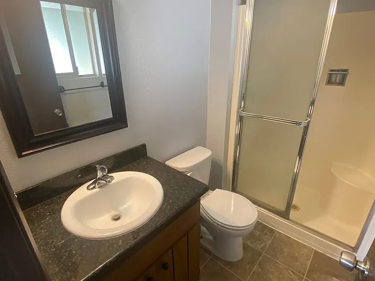 1335 Woodglen St NE — Photo 9