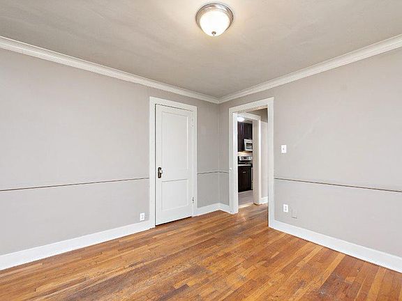 5th image of 4406 Holly St APT 2S