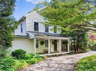 1321 Brookside Dr, Fairfield, CT 06824