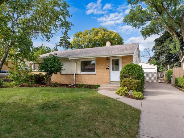 8510 West Arden PLACE, Milwaukee, WI 53225
