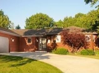 1116 Stonebridge Dr, Sheboygan, WI 53083