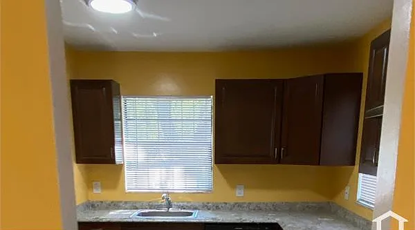 3 bed, 1348 sqft, $3,100 — Photo 3
