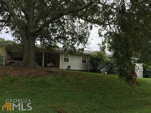 1st image of 3209 Hall Dr