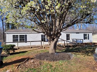 1017 Mountain Woods Ct, East Bend, NC 27018