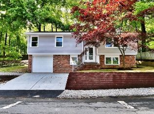 39 Hillside Rd, Sparta, NJ 07871