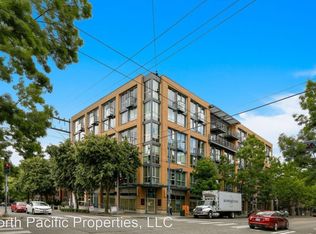 530 Broadway Ave E #215, Seattle, WA 98102
