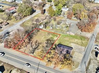405 W Main St, Stigler, OK 74462