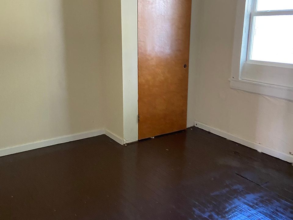 2nd image of 304 Long Branch Rd