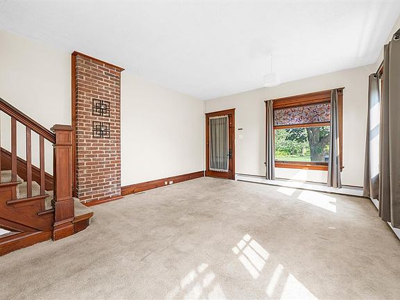 5th image of 306 E 20th St