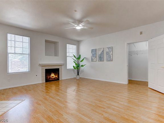 2nd image of 5855 Valley Dr Unit 1077