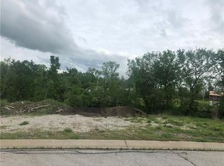 2523 SW Mitchell St, Oak Grove, MO 64075