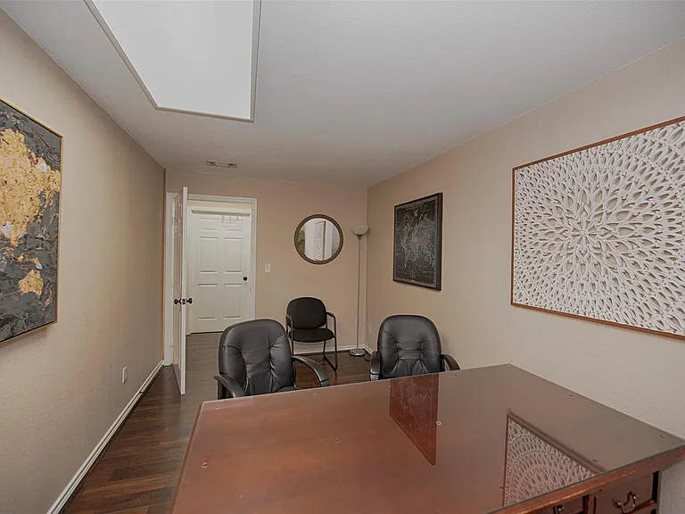 715 Grand Ave — Photo 14