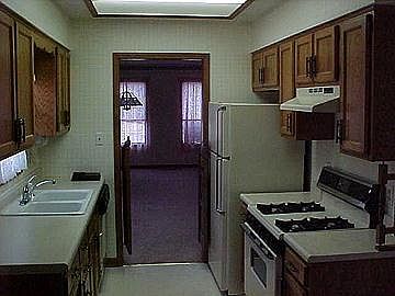 4th image of 319 E College Ave #18