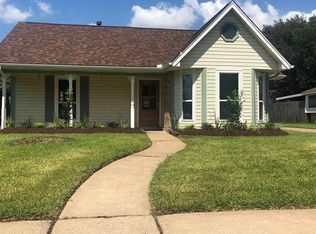 3614 Raindrops Rd, Pasadena, TX 77505