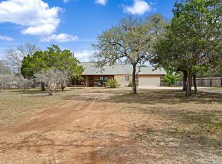 616 Robindale W, Bandera, TX 78003