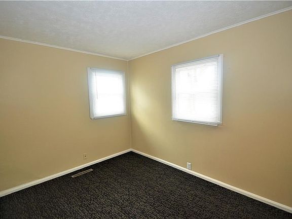 4th image of 2005 N Winfield Ave