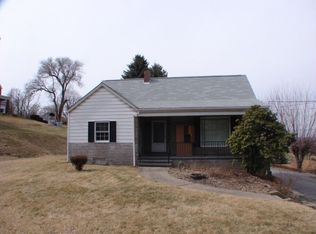 1278 Country Club Rd, Monongahela, PA 15063