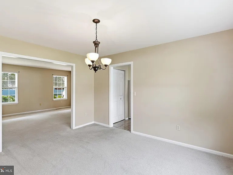 251 N Caroline Pl — Photo 12