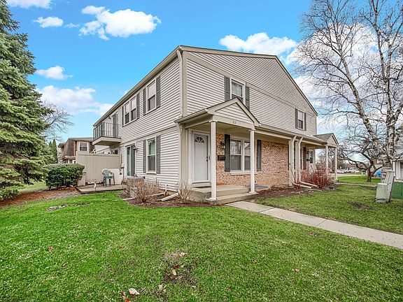 3rd image of 613 Shaw Ct