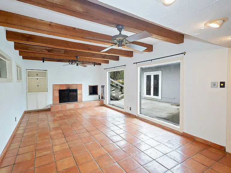6033 Rio Vista Ave — Photo 2