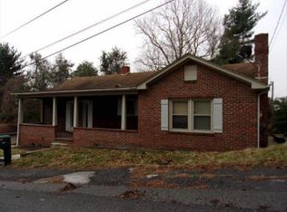 115 Hope Ln, Narrows, VA 24124