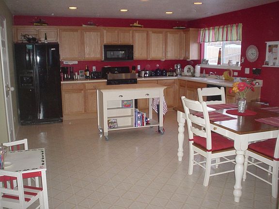 Eat In Kitchen