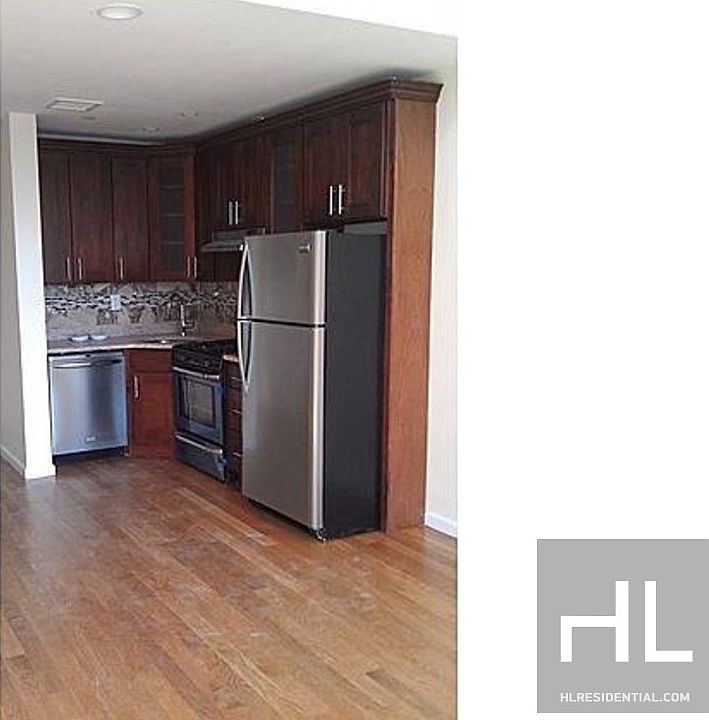 1st image of 2512 Crescent St