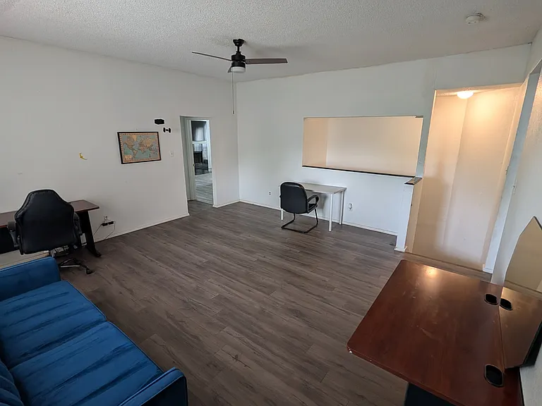 3216 Meadowview Dr — Photo 21