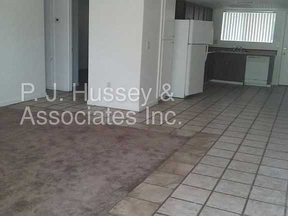 5th image of 8112 N 33rd Dr
