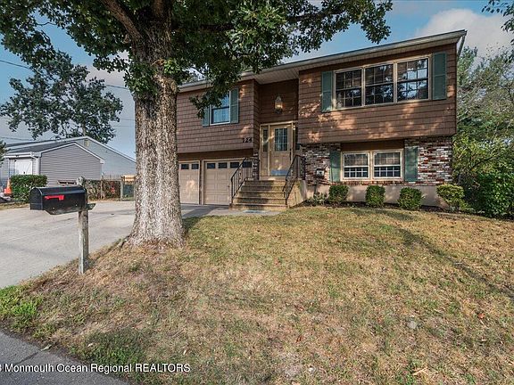 4th image of 724 Mizzen Avenue