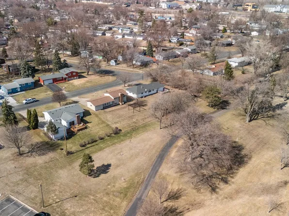 6264 Brooklyn Dr, Brooklyn Center, MN 55430