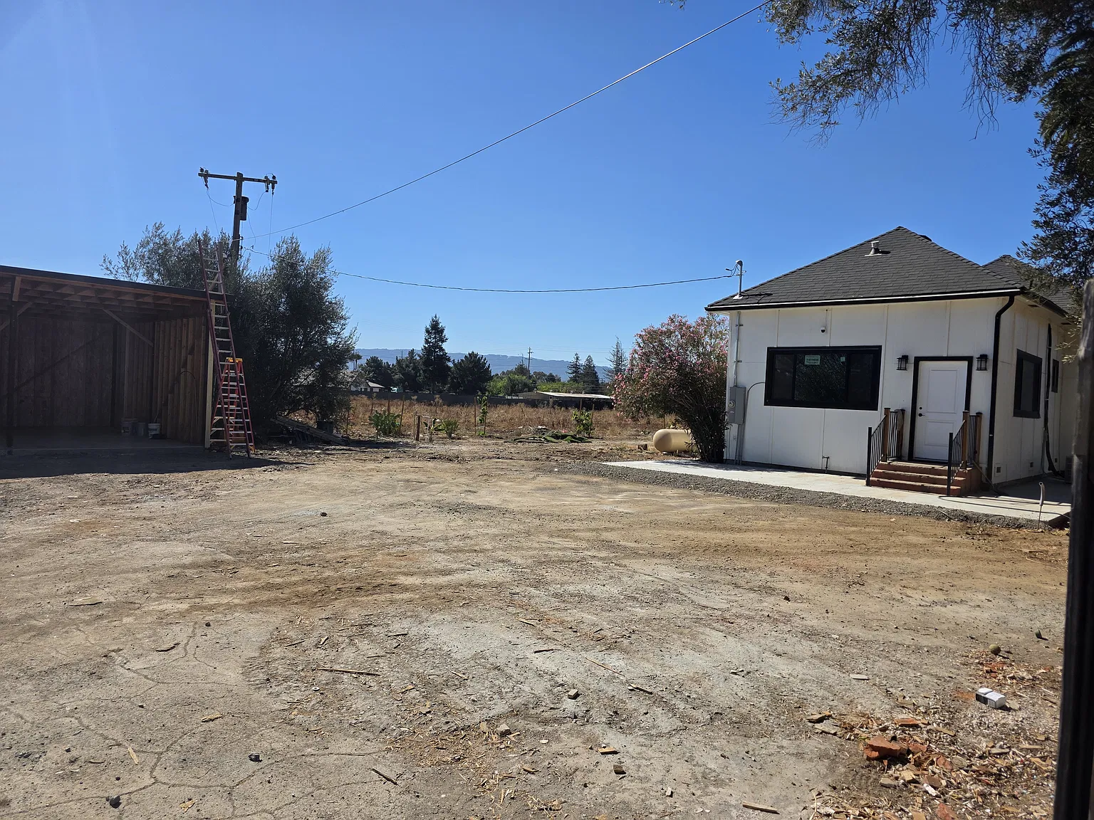 3 bed, 1200 sqft, $4,000 — Photo 3