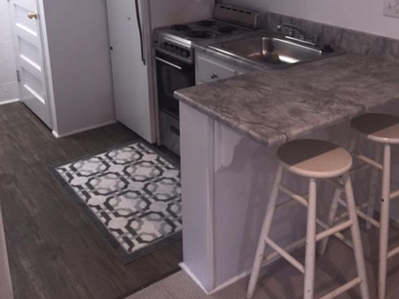 4th image of 11 Oak Ln