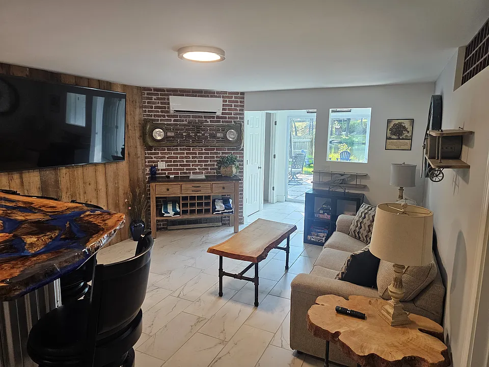 937 Roosevelt Trl