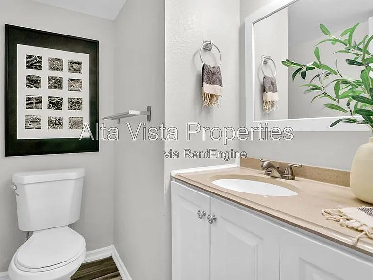 4082 Mahaila Ave #E — Photo 16